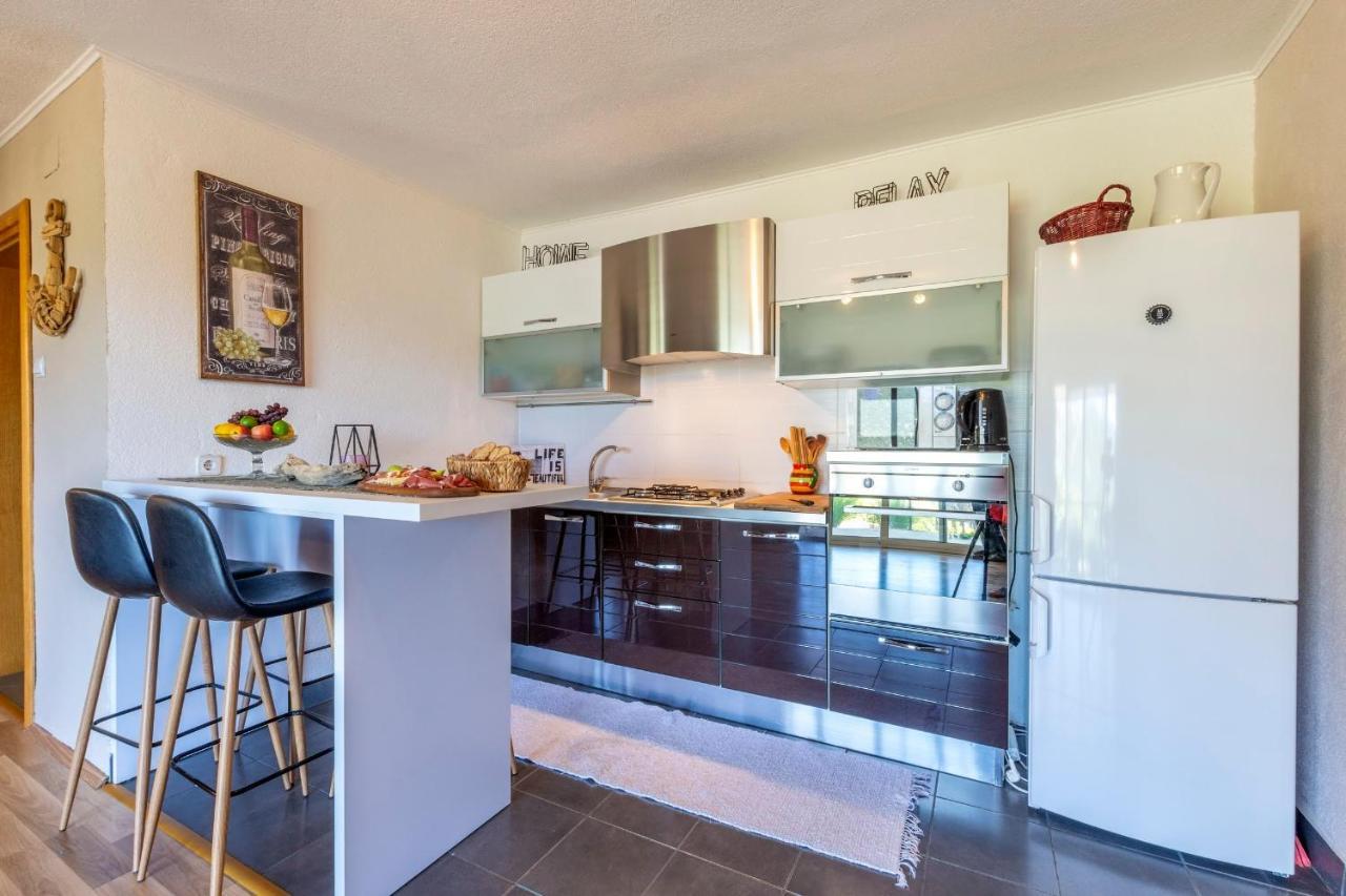 Apartman Ella Peracko Blato Exteriör bild